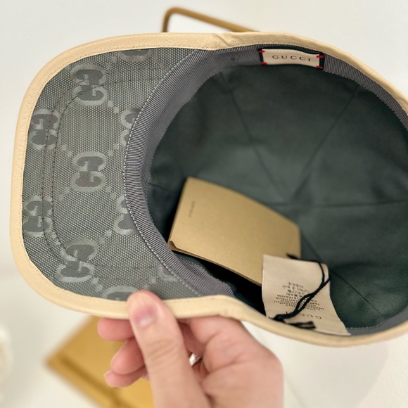 GUUCI Cap - Picture 6 of 11